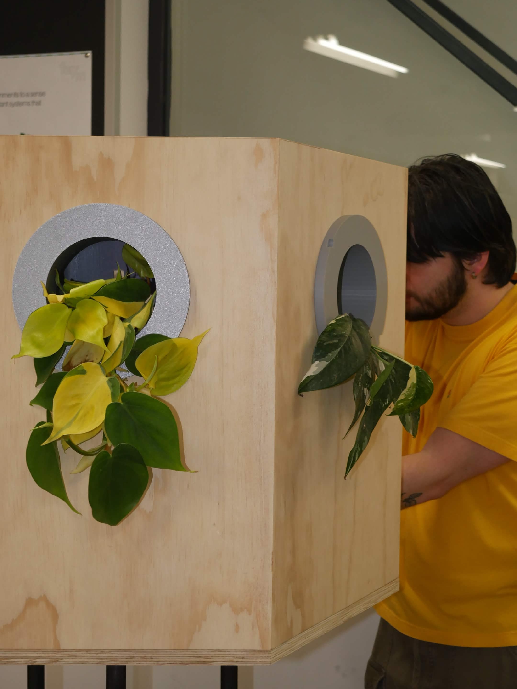 Subfloora planter tower